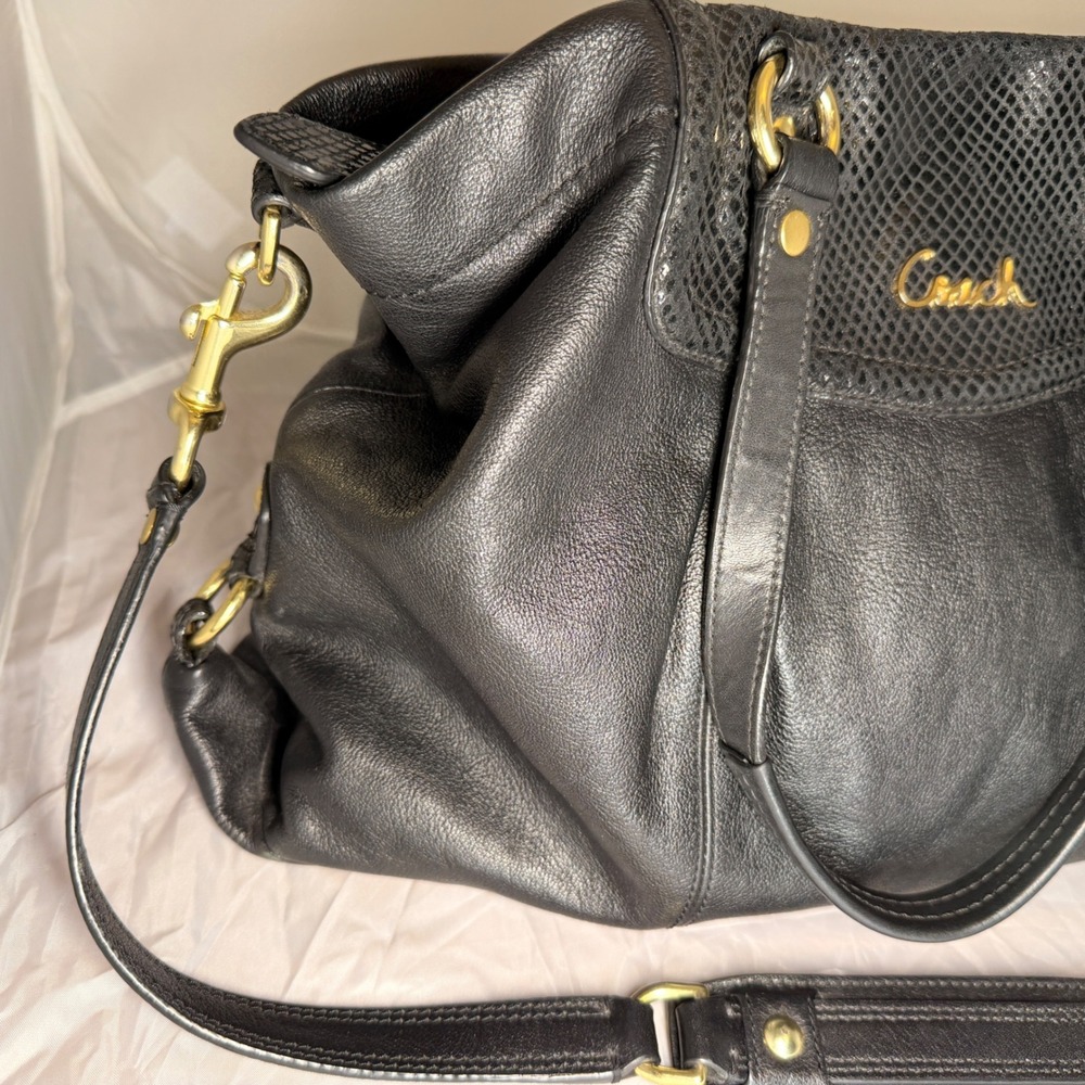 Coach Ashley Carry all Bag Black Pebbled Leather Snakeskin Trim Gold F19243 - Picture 7 of 15